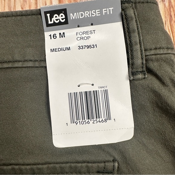 NWT Lee Crop Utility Cargo Pocket Pants Floral Embroidered Green Women’s Size 16 - Picture 13 of 16